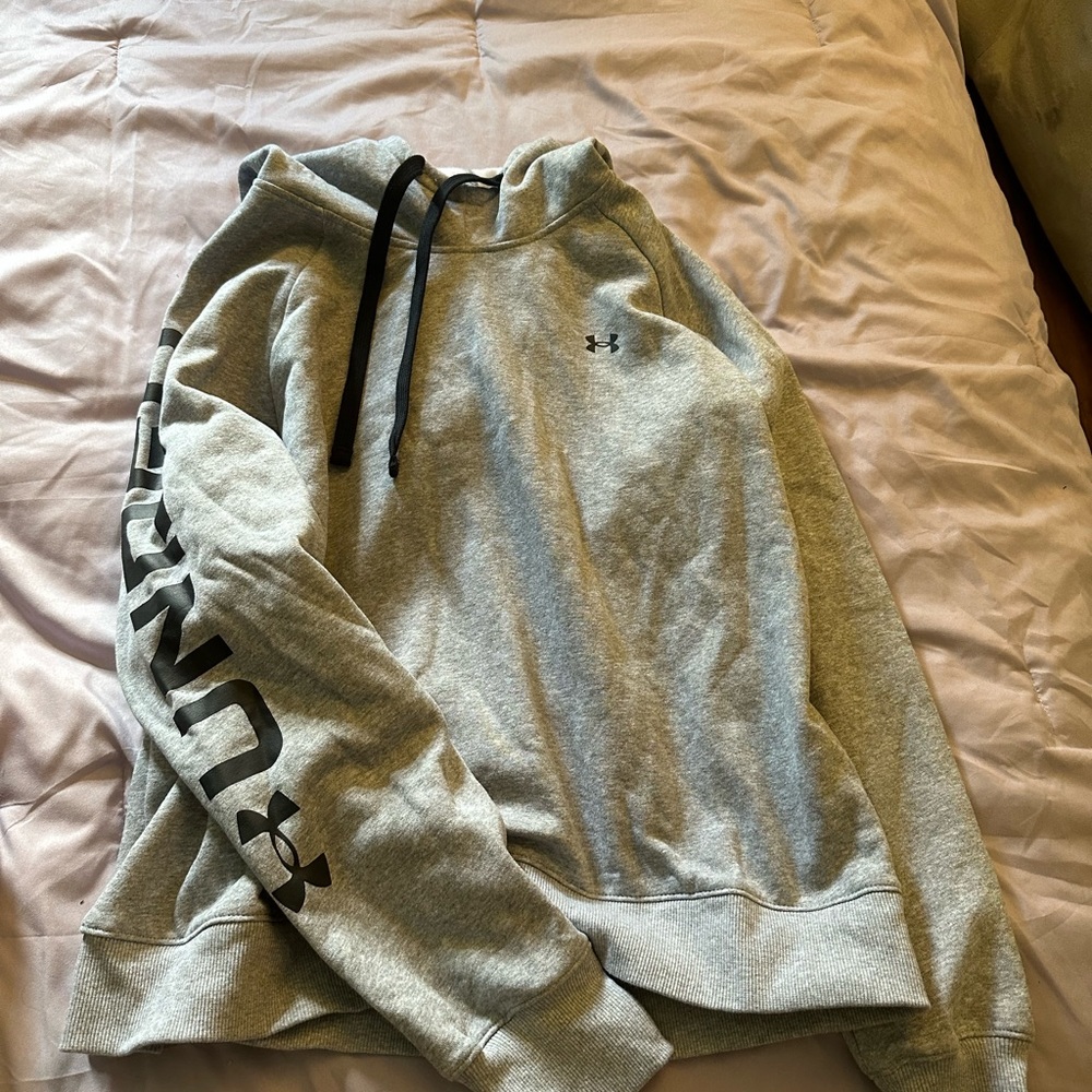 Under Armour Sweatshirt